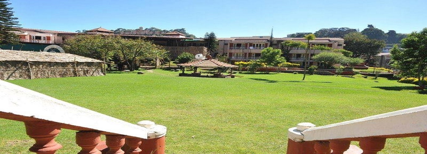 Hotel Kodai International Garden Area.