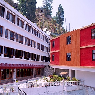 Hotel Vishnu Palace 