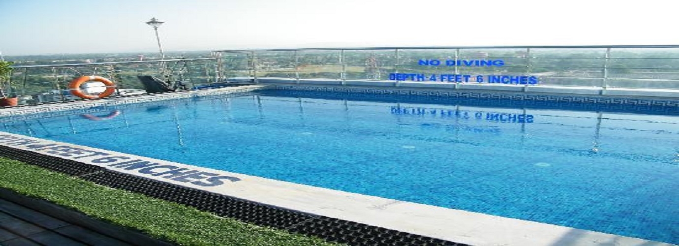 Rooftop Swimming Pool