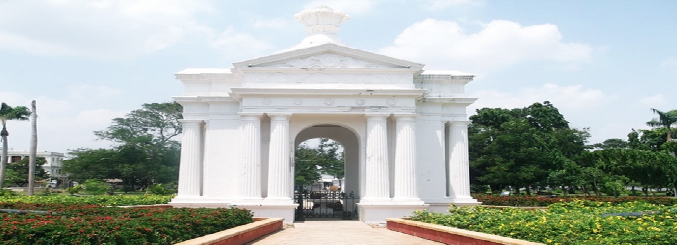 Park Monument (Aayi Mandapam)