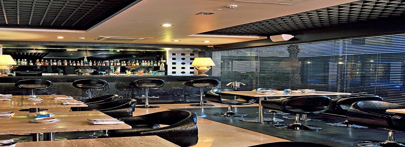 Bar & Lounge