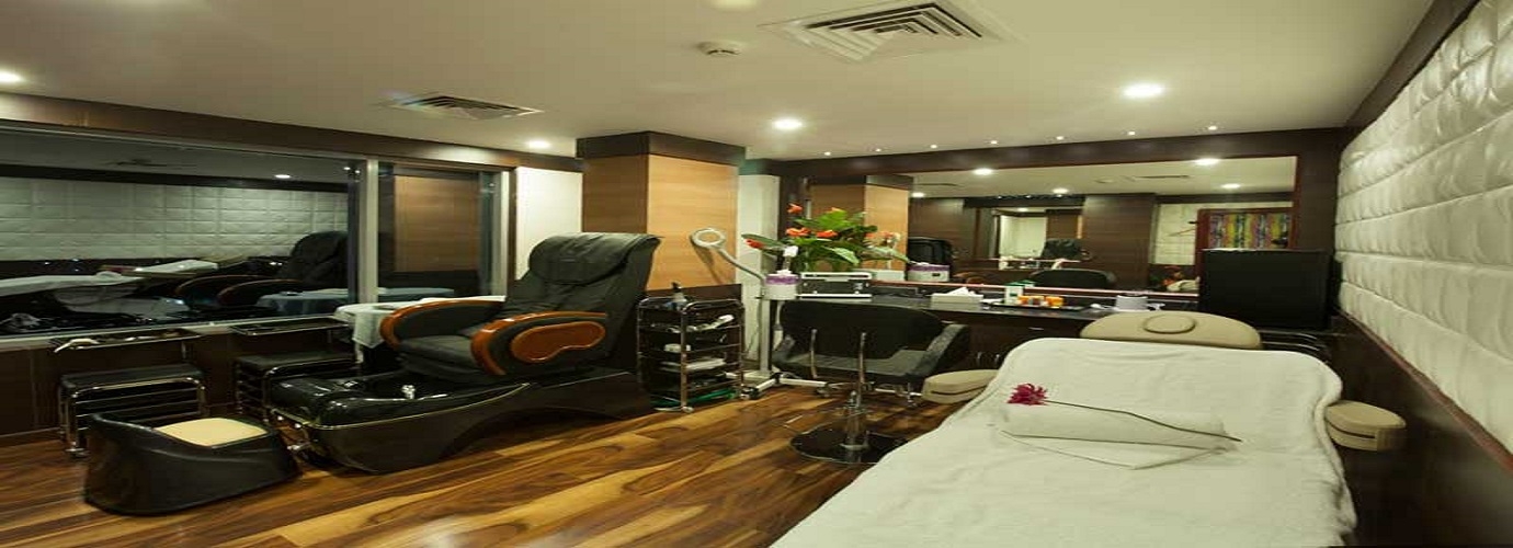 Spa & Fitness - Essence Beauty Parlour