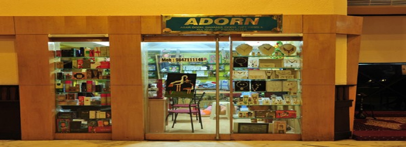 Adorn, Curios Shop