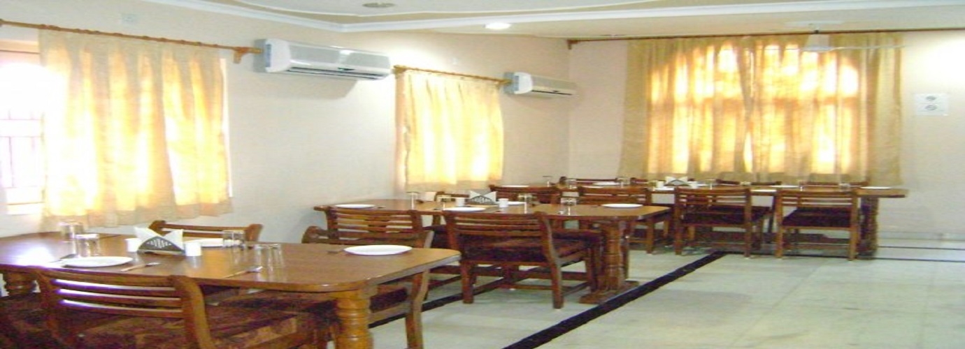 Restaurant & Bar