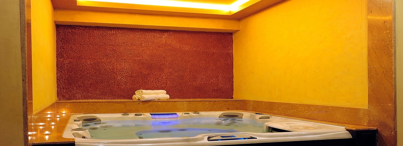 Sana Spa Jacuzzi